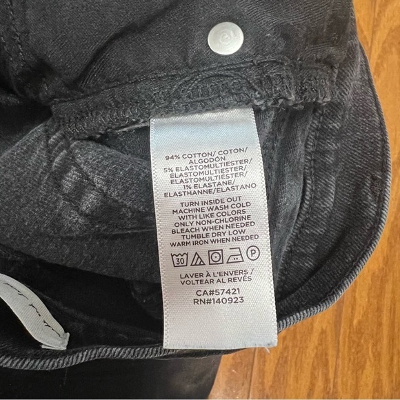 LOFT Black Full Button Fly Cropped Release Hems The Skinny Jeans Size 27/4 - Picture 8 of 10